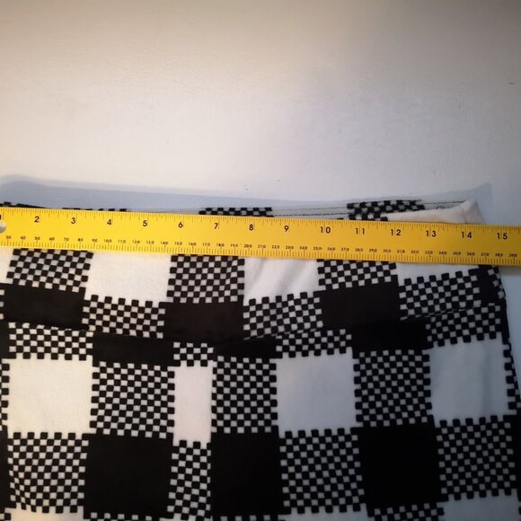 No Boundaries Youth's Size Large (11-13) Fleece Black & White Lounge Pants - Picture 6 of 6